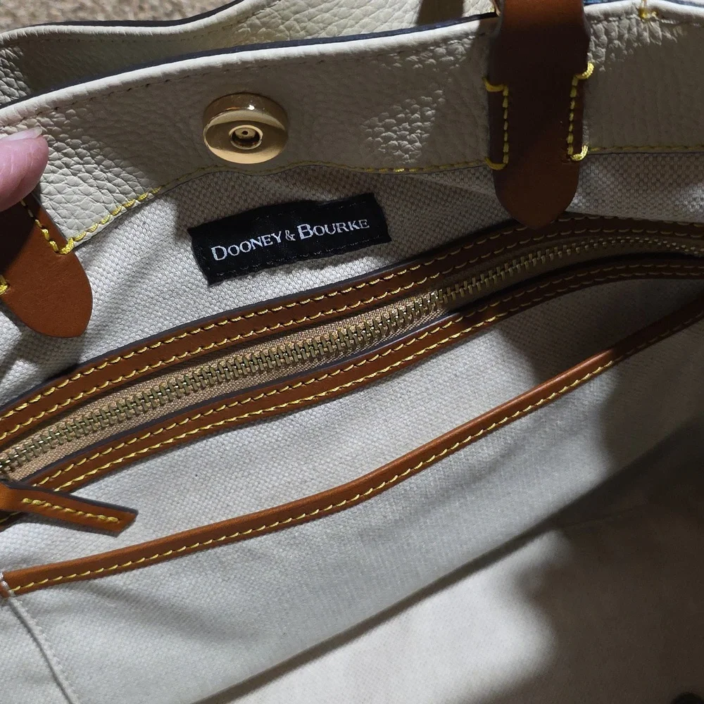 Dooney & Bourke Large Barlow Bag - Picture 8 of 10